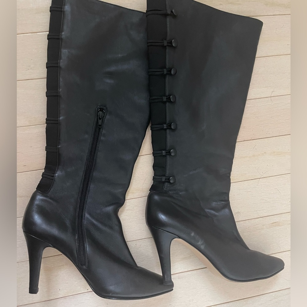 Wide calf heel 9.5